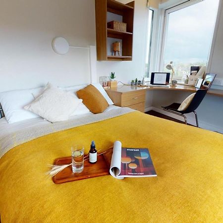 Private Bedrooms With Shared Kitchen And Studios At Iq Tufnell House In Londra Dış mekan fotoğraf