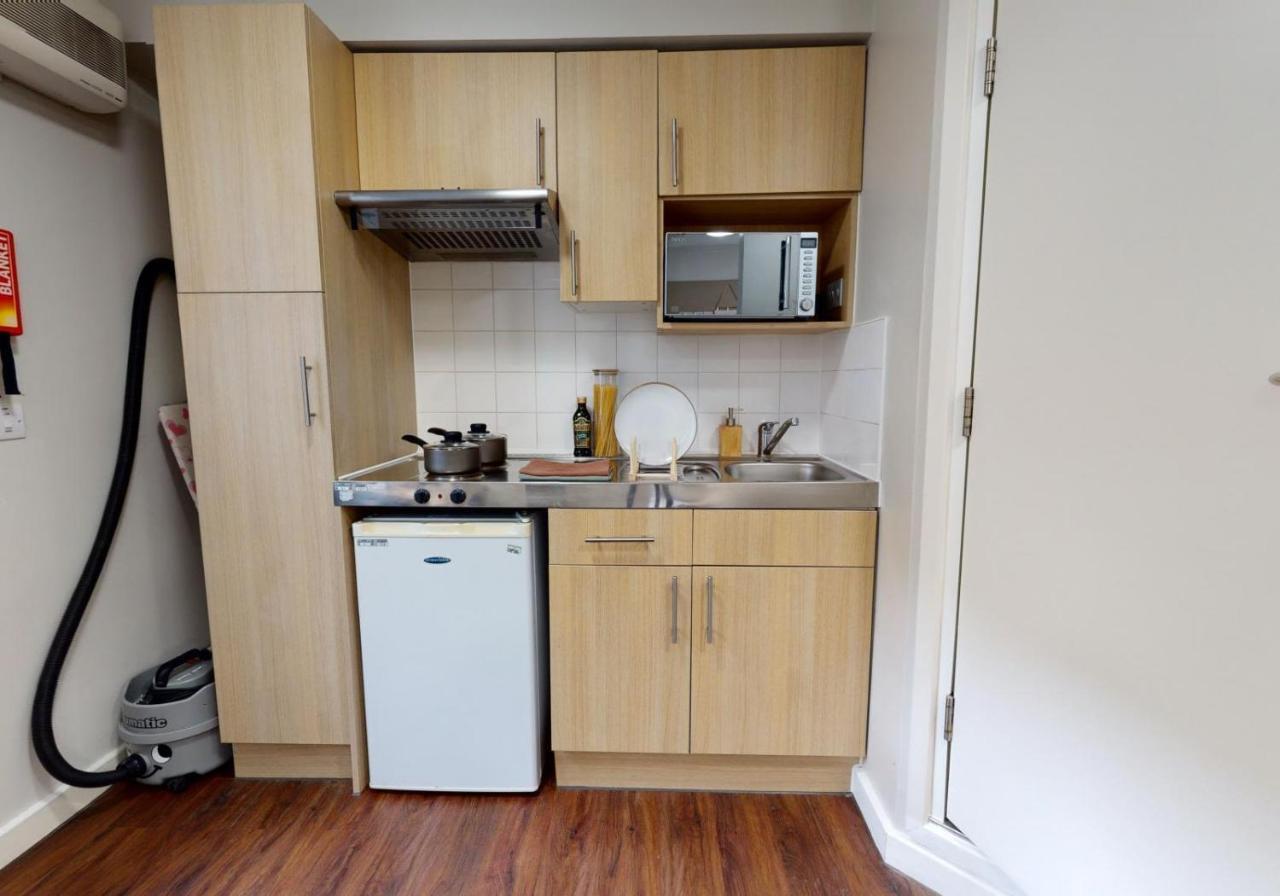 Private Bedrooms With Shared Kitchen And Studios At Iq Tufnell House In Londra Dış mekan fotoğraf