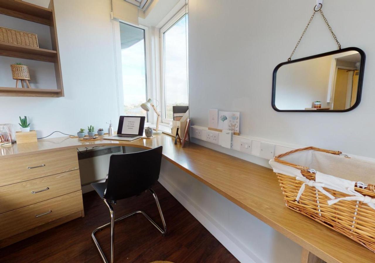 Private Bedrooms With Shared Kitchen And Studios At Iq Tufnell House In Londra Dış mekan fotoğraf