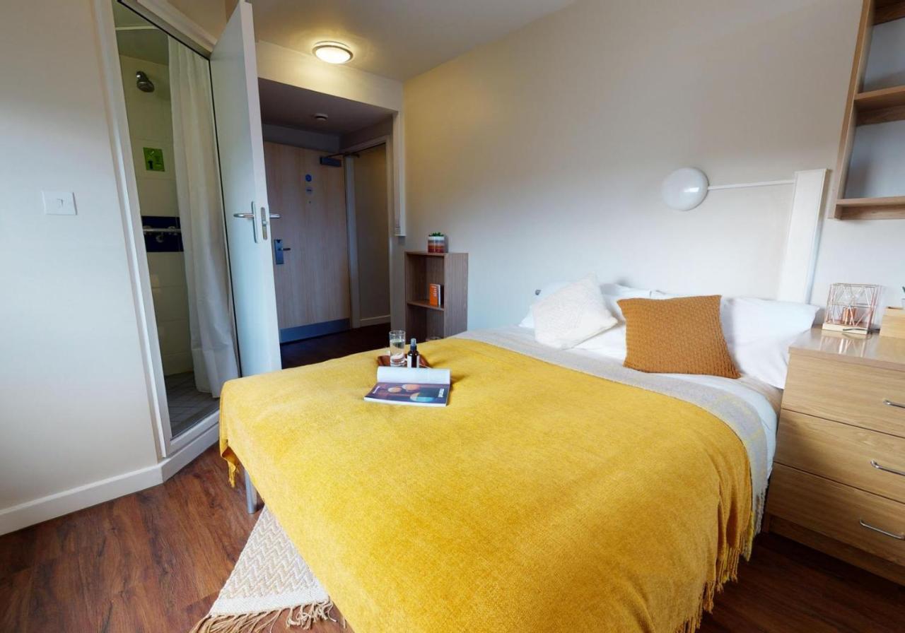 Private Bedrooms With Shared Kitchen And Studios At Iq Tufnell House In Londra Dış mekan fotoğraf