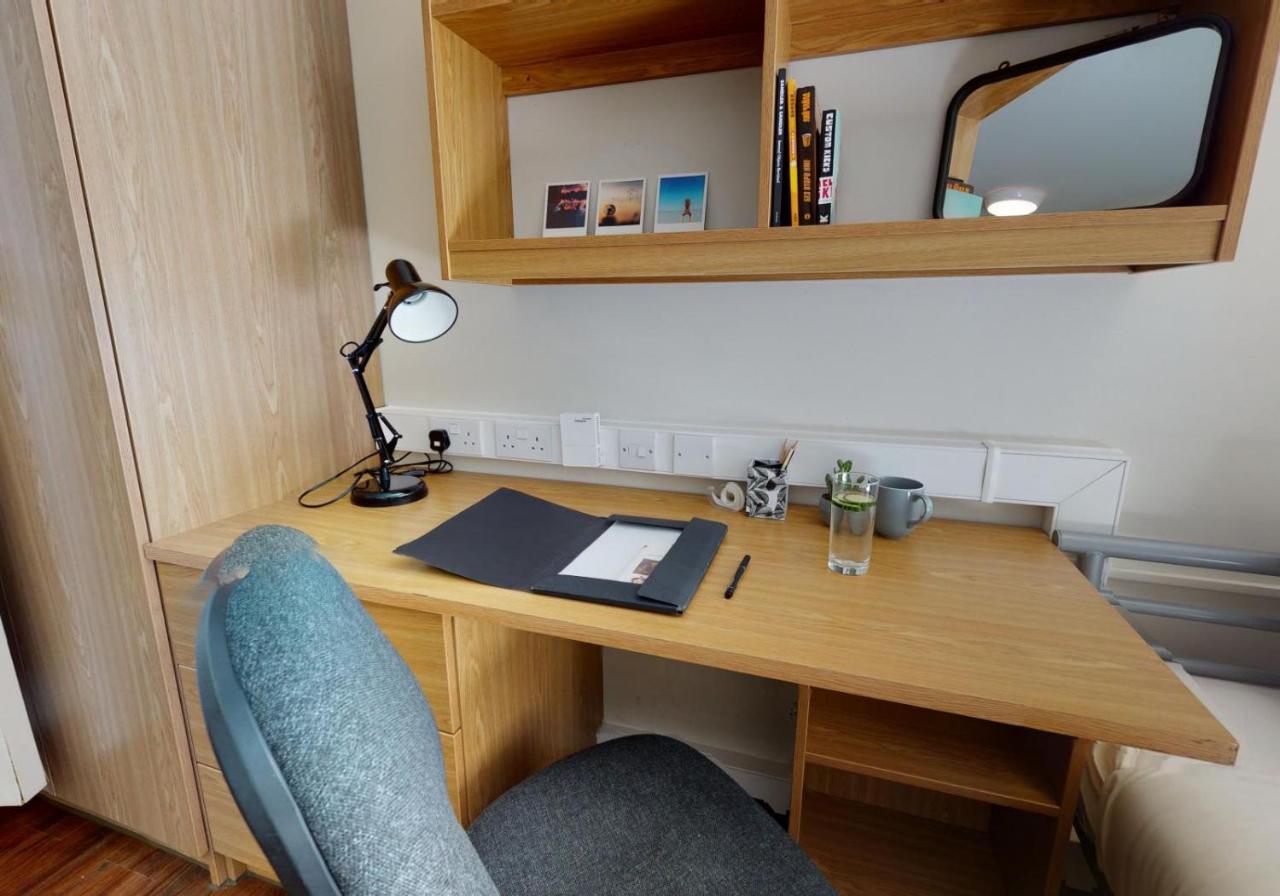Private Bedrooms With Shared Kitchen And Studios At Iq Tufnell House In Londra Dış mekan fotoğraf